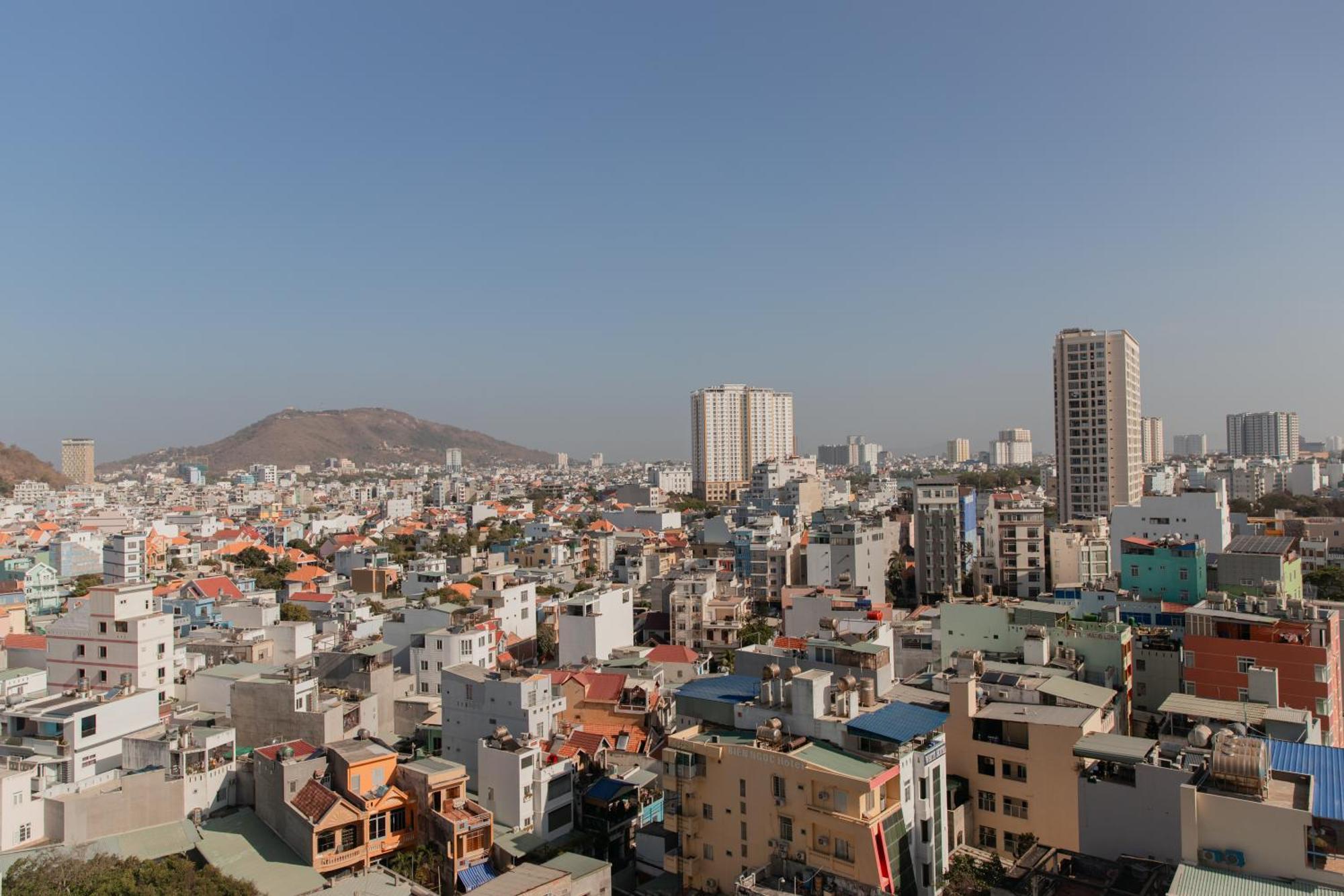 Khach San Son Thinh Hotel Vung Tau Exterior photo